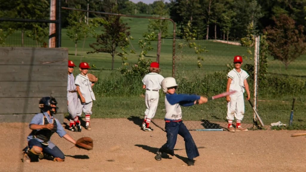 Baseball Gear Checklist for Beginners: Gloves, Bats, and Protective Equipment